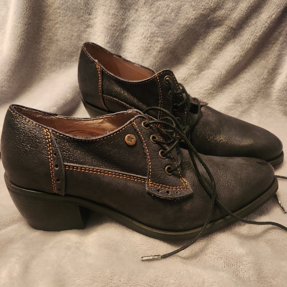 DKODE chunky heel booties